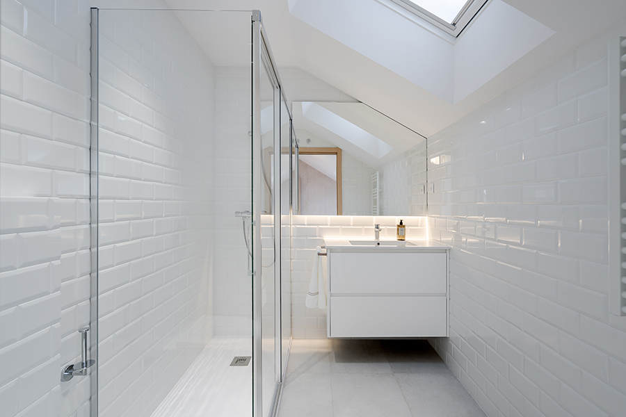 baño de la suite 3 del piso de 4 habitaciones del Edificio Lérida 8.